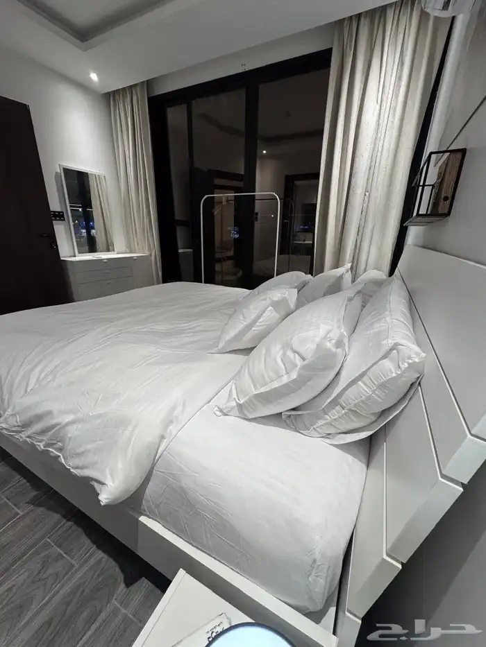 شقة مؤثثة للإيجار حي العارض 8