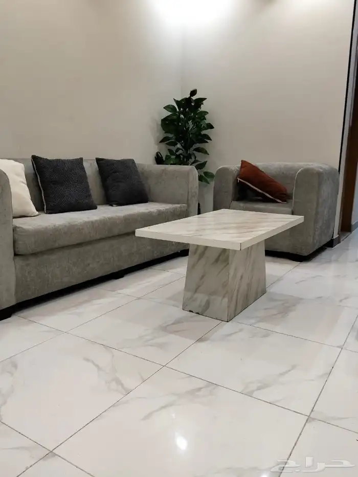 شقة للإيجار الشهري والسنوي مؤثثه غرفتين وصالة 4