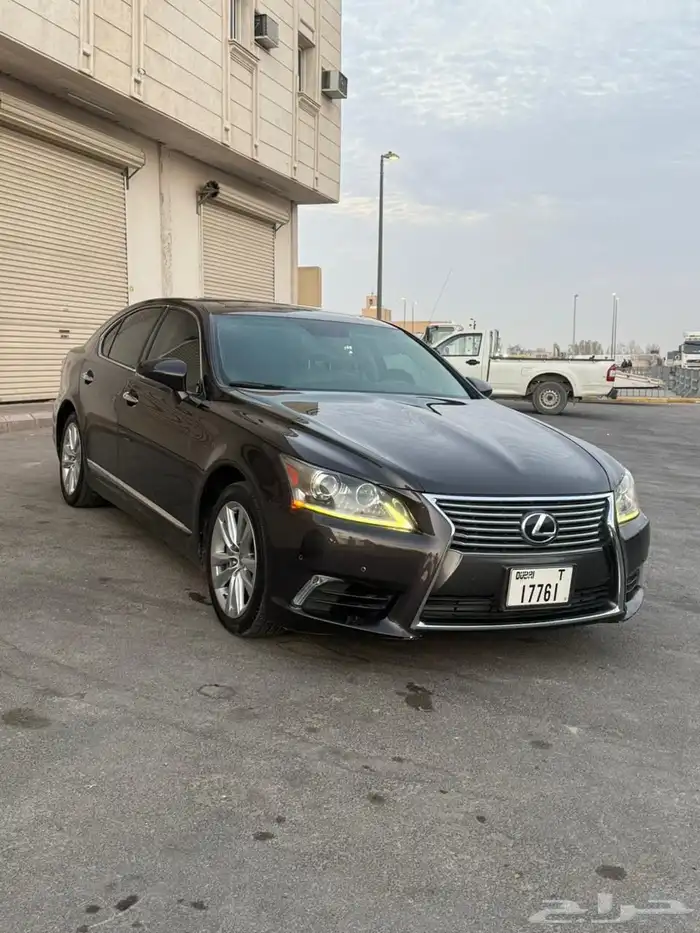 لكزس LS 460 0