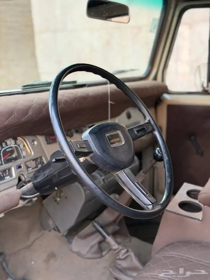 جيب تويوتا مقفص موديل 1981 مجدد شرط للبيع 16