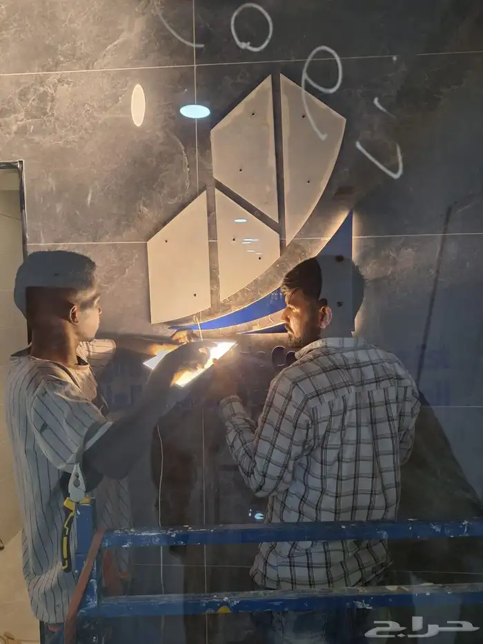 تصنيع لوحات مضاءة 15