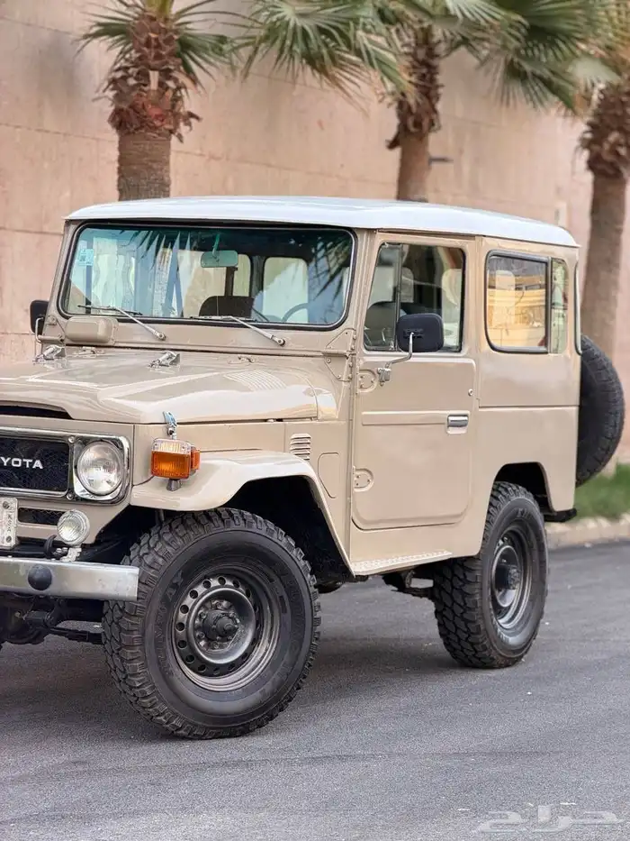 جيب تويوتا مقفص موديل 1981 مجدد شرط للبيع 1