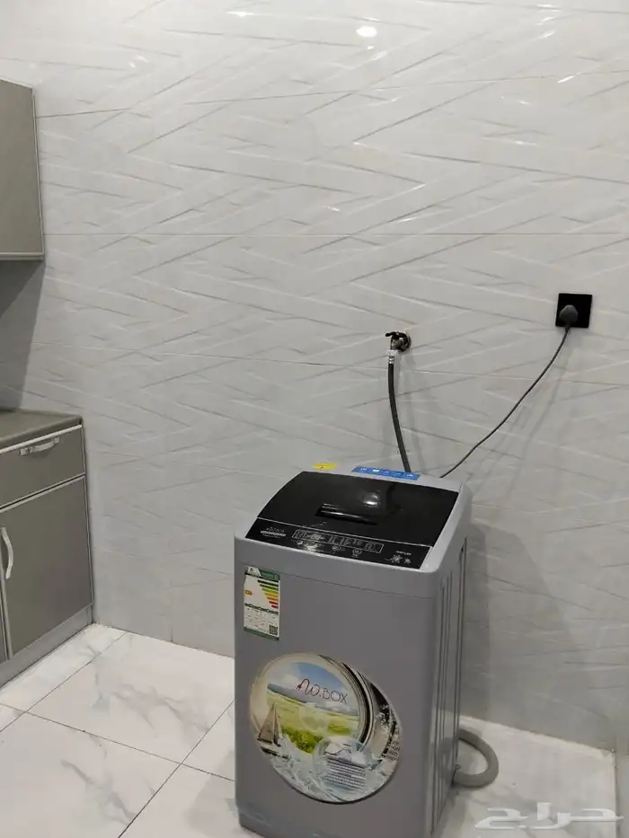 شقة للإيجار الشهري والسنوي مؤثثه غرفتين وصالة 0