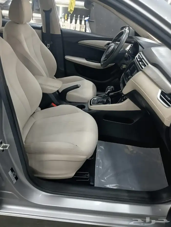 ام جي 5 ستاندر 4