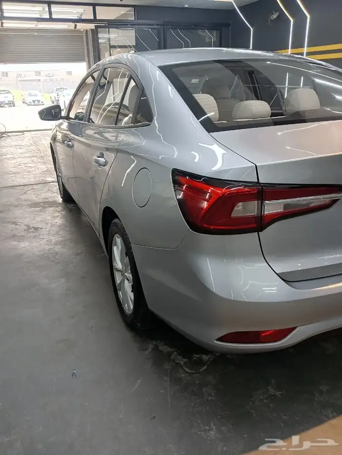 ام جي 5 ستاندر 16