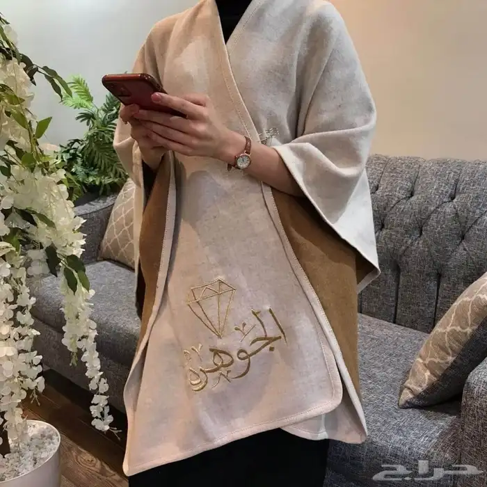 شالات شتوية فخمة بالاسم مع علبة هدايا   جودة عالية 5