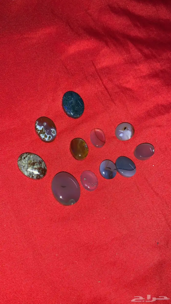 أحجار كريمة مع جهاز روتر 0