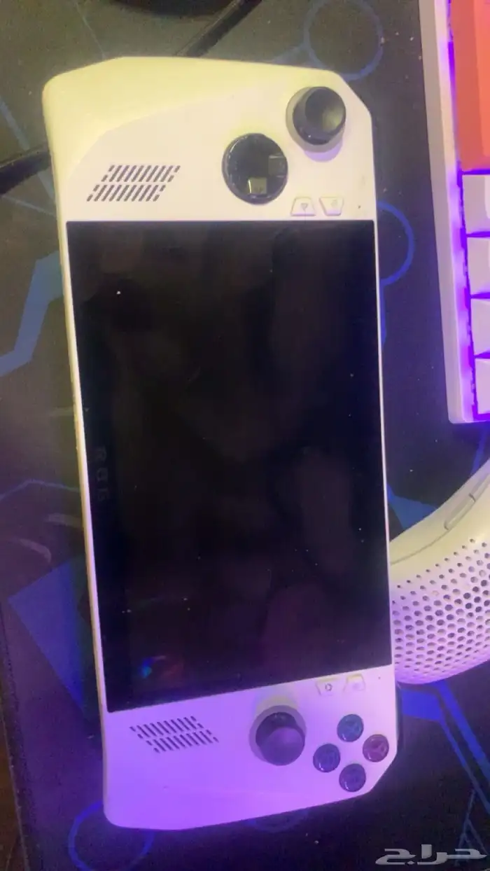 جهاز Asus Rog Ally Z1 Extreem فيه عطل مع قاعدة للجهاز 0