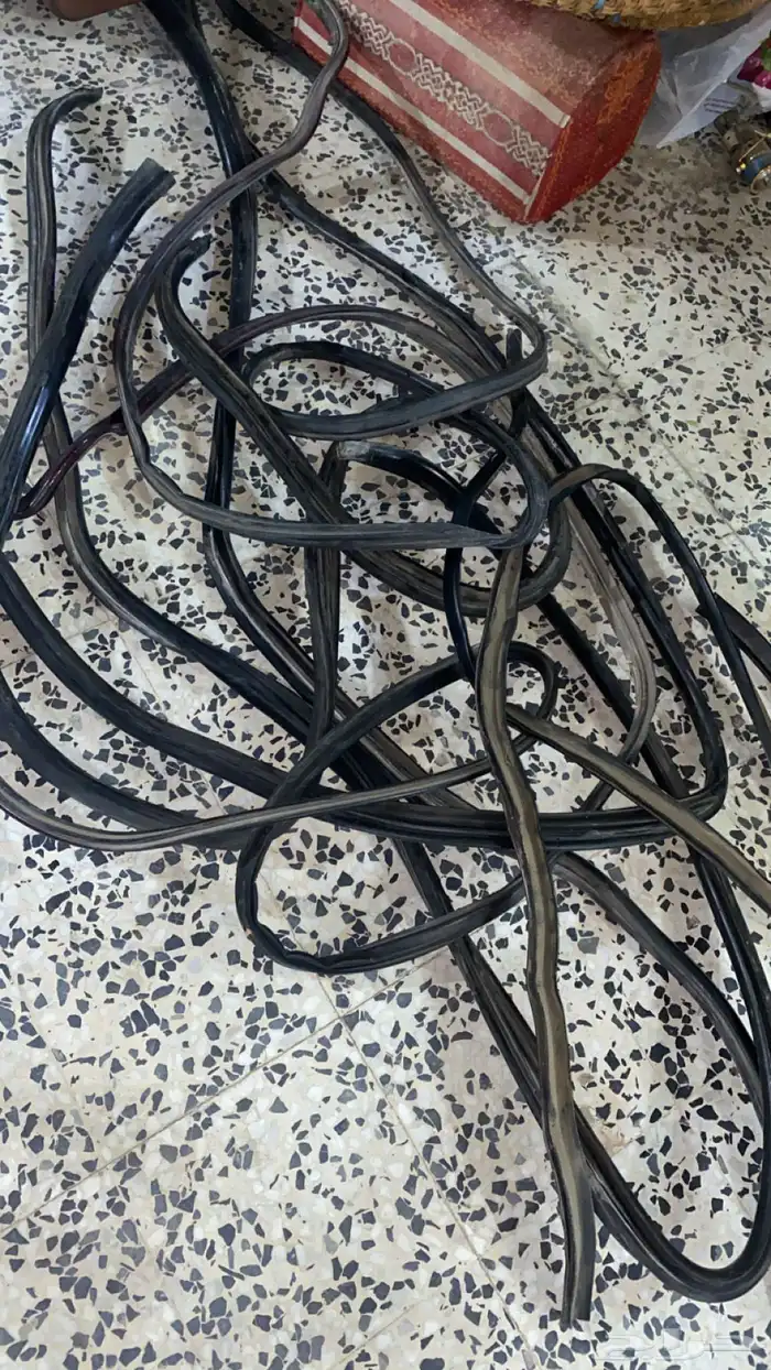 قطع غيار فورد وجمس 2001 3