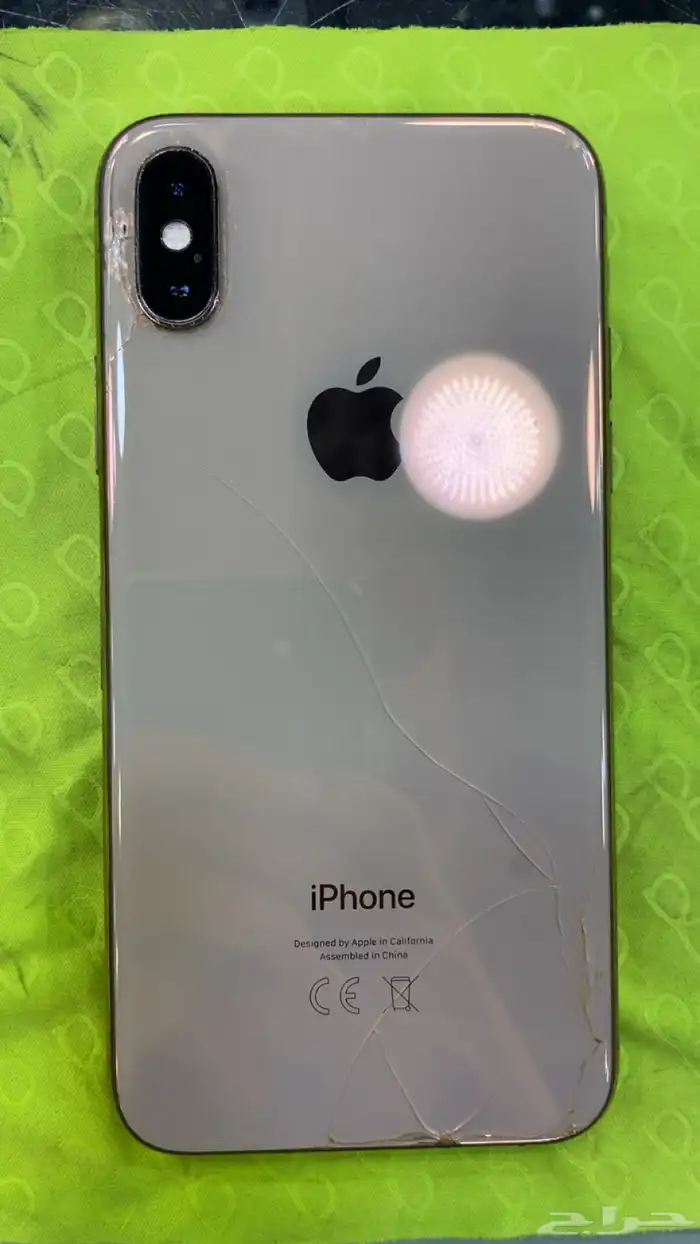للبيع ايفون x نضيف بس فيه كسر ف الخلفيه بطاريه74 3