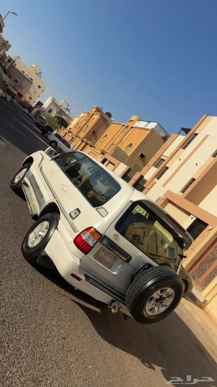 صالون مخزن جي اكس ار موديل 2000 للبيع 7