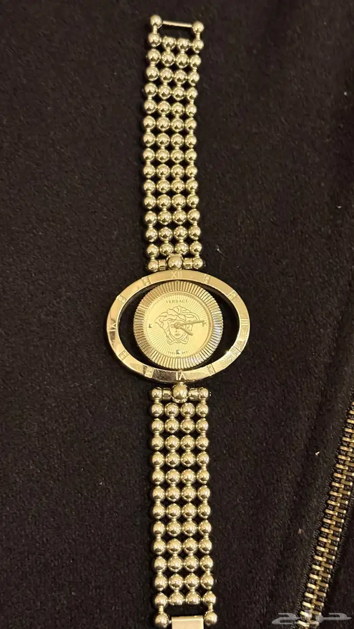 ساعه نسائية فيرزاتشي 1