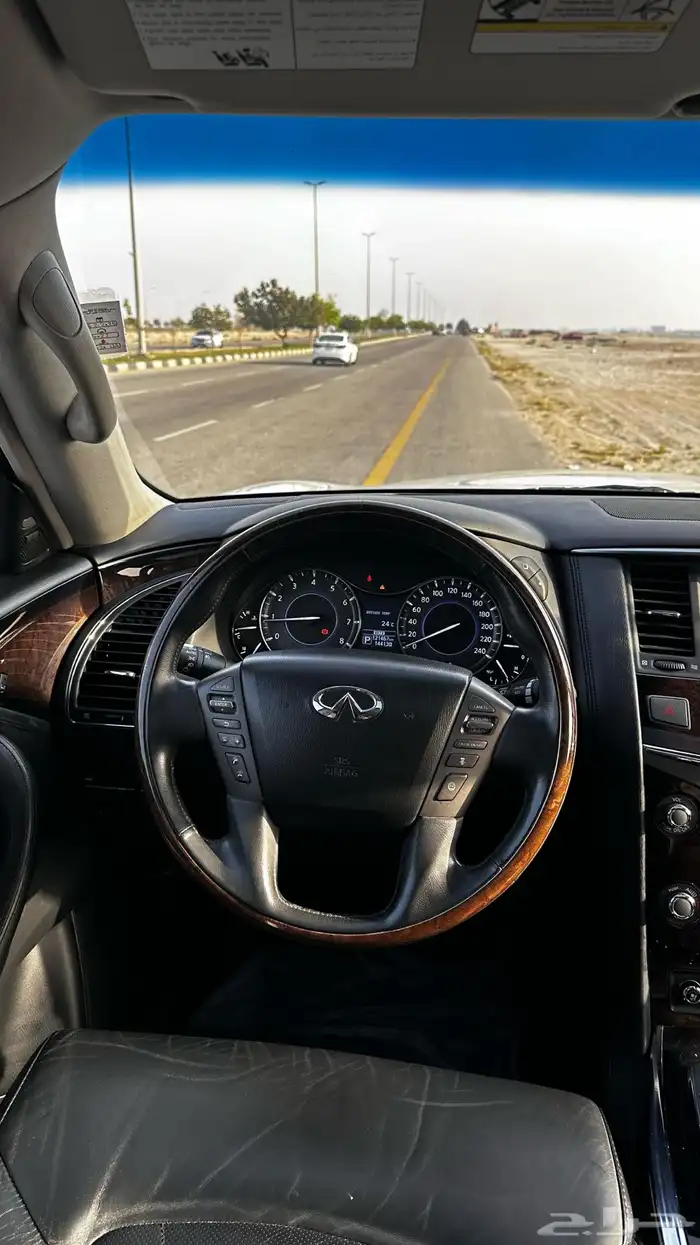 إنفينيتي QX80 موديل 2014 - فل كامل - 8 سلندر 30