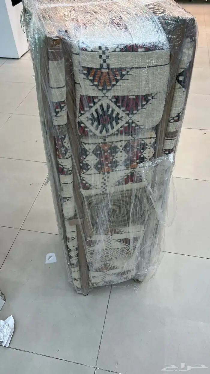 جلسة بر وكشتات 4 كراسي و4 مراكي وسجادة 3