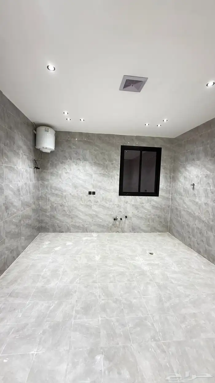 دور علوي مع شقه بصك 6