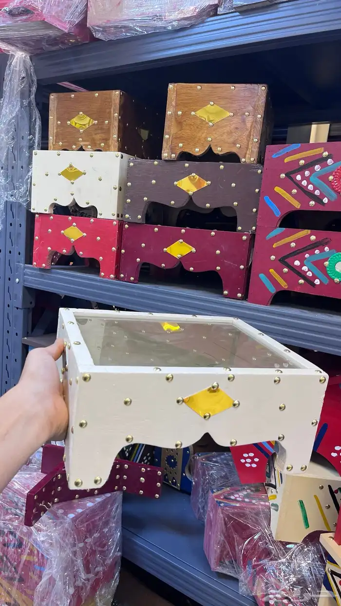 كمار تراثية وطاولات تراثية ومستلزمات مجالس خشبية 16