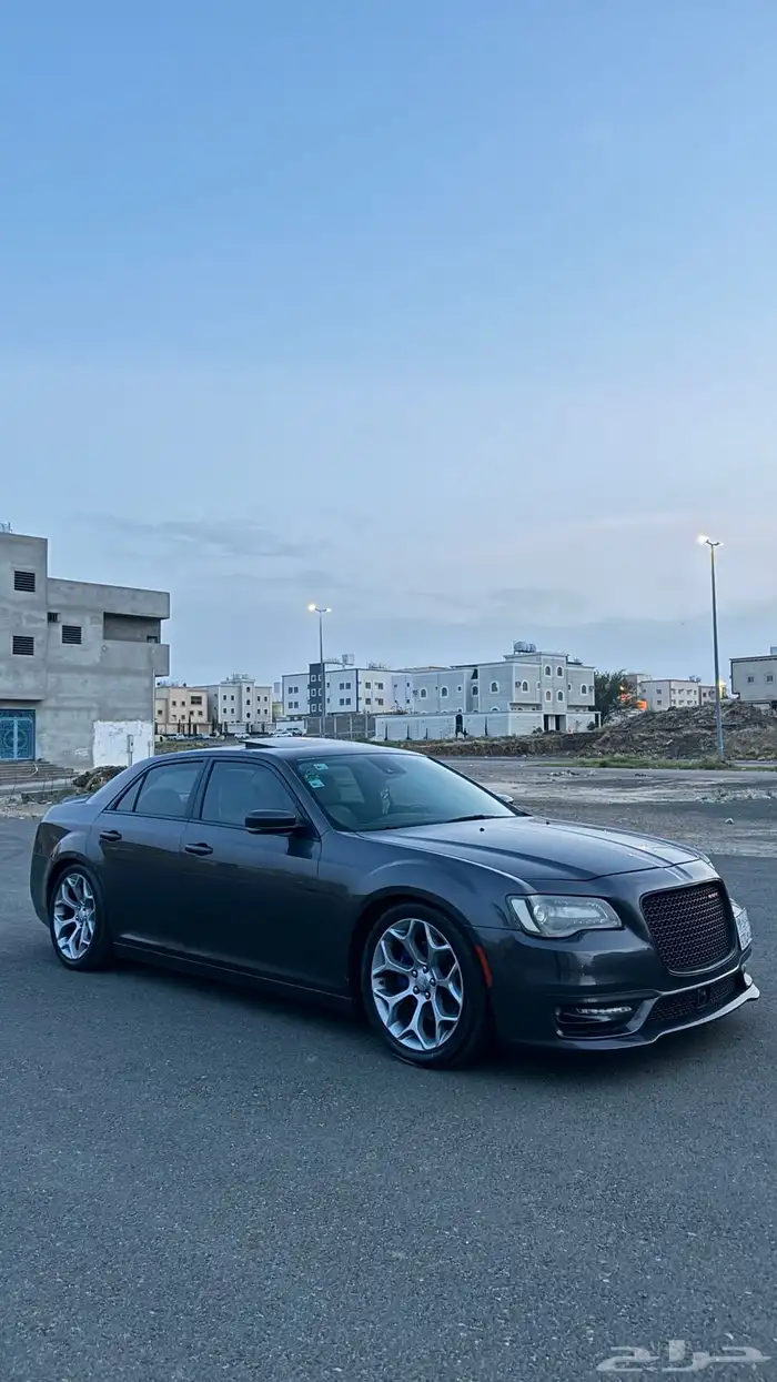 للبيع كرايسلر 2015 نظيف 4