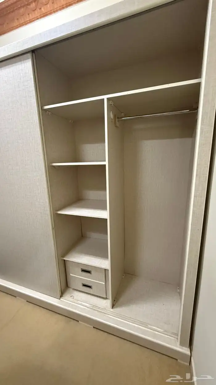 دولاب وتسريحة 1