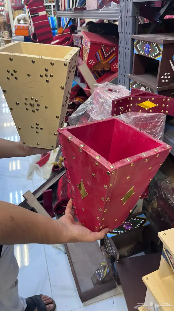 كمار تراثية وطاولات تراثية ومستلزمات مجالس خشبية 12