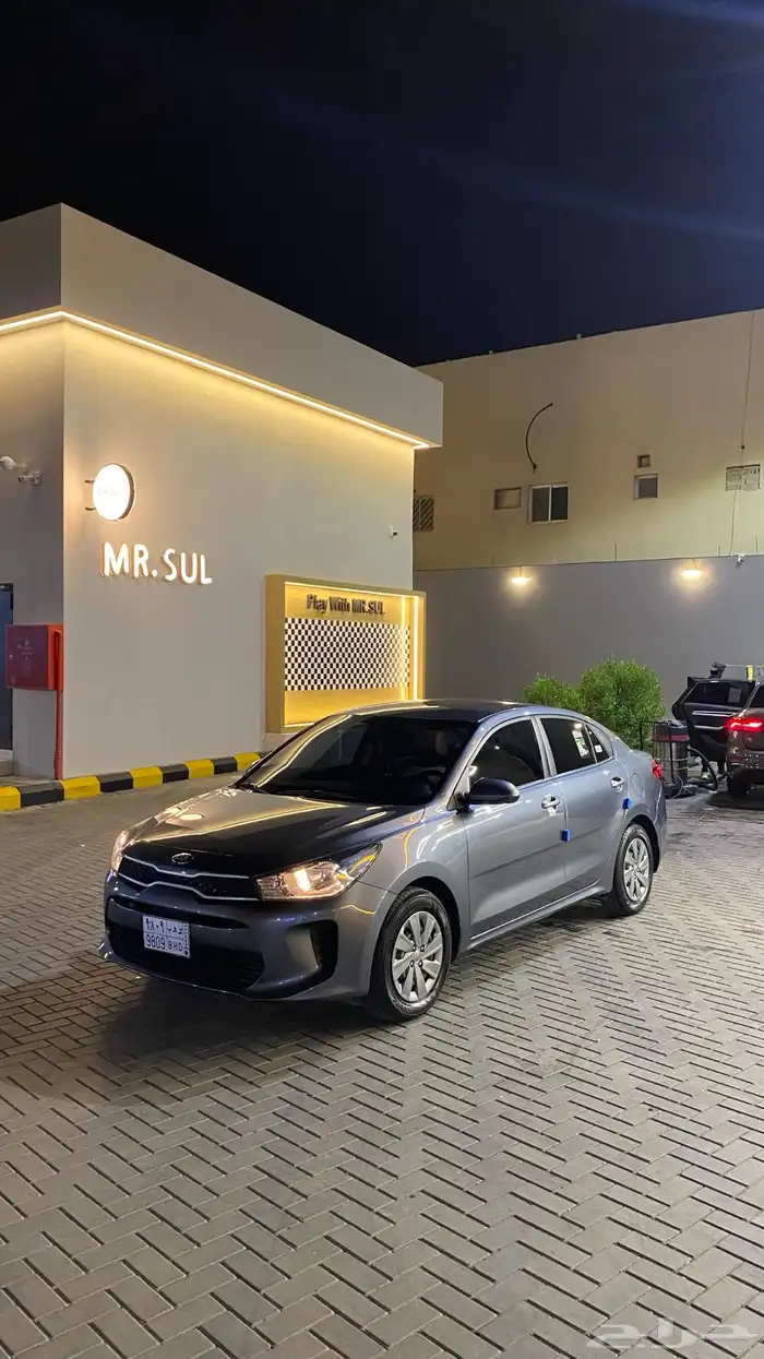 كيا ريو 2021 نظيف ممشى قليل للبيع 5