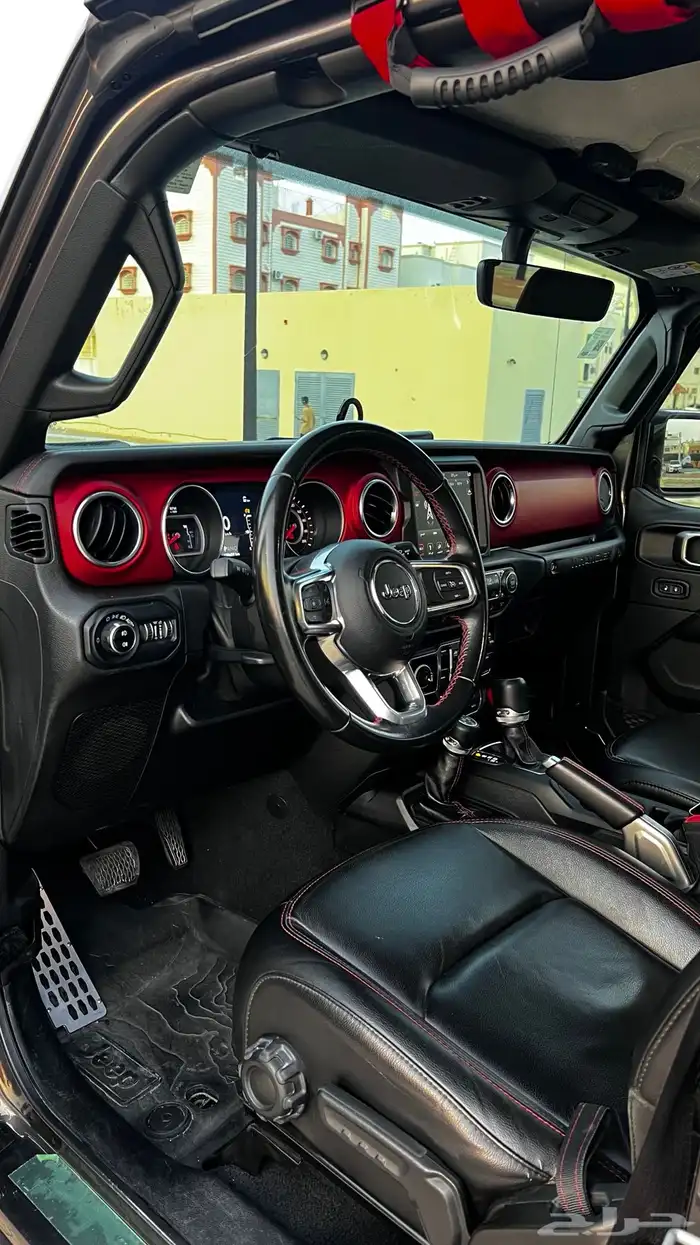 جيب لانجلر روبيكون اعلى فئه 6سرندر لون رصاصي غامق بدي بلد 9