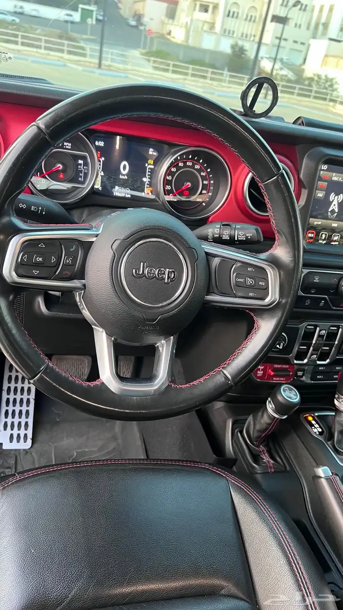 جيب لانجلر روبيكون اعلى فئه 6سرندر لون رصاصي غامق بدي بلد 12