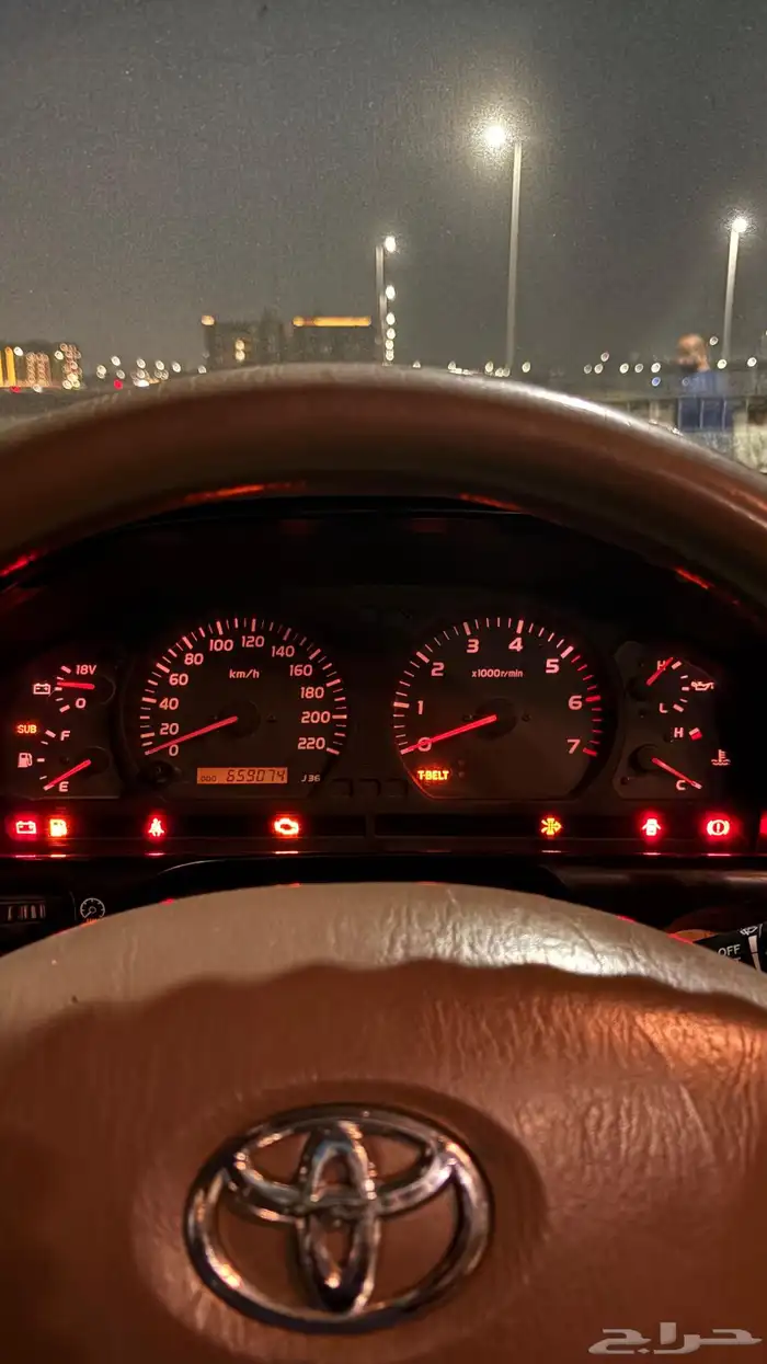 تويوتا لاندكروزر VXR 2002 قير عادي اساس 6