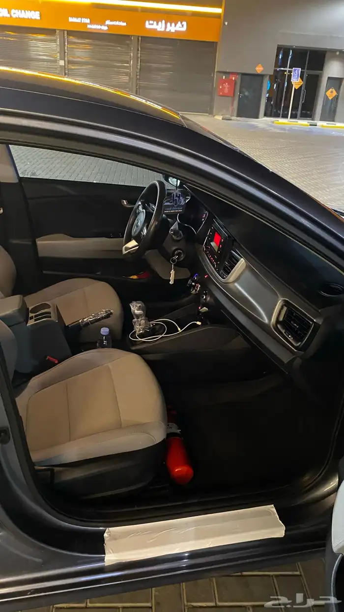 كيا ريو 2021 نظيف ممشى قليل للبيع 11