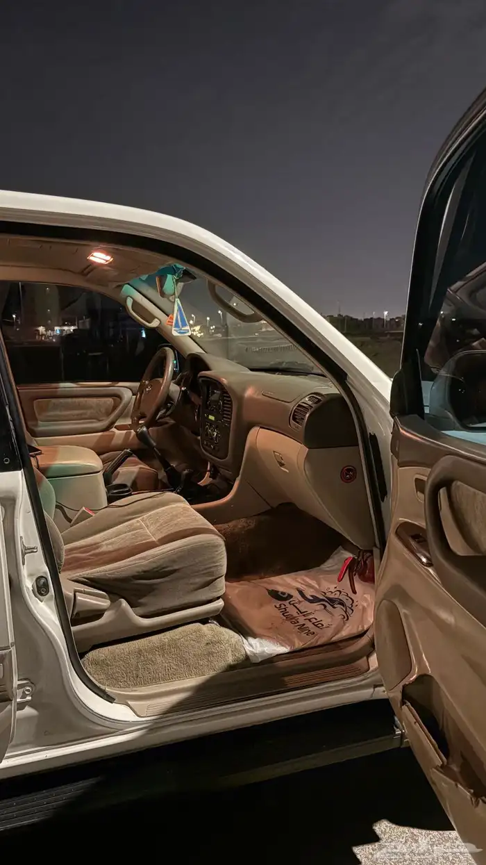 تويوتا لاندكروزر VXR 2002 قير عادي اساس 12