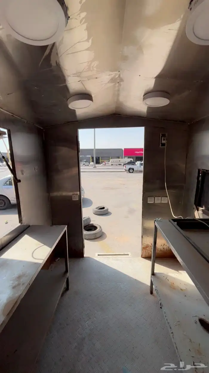 فود ترك نظيف للبيع او الايجار 4