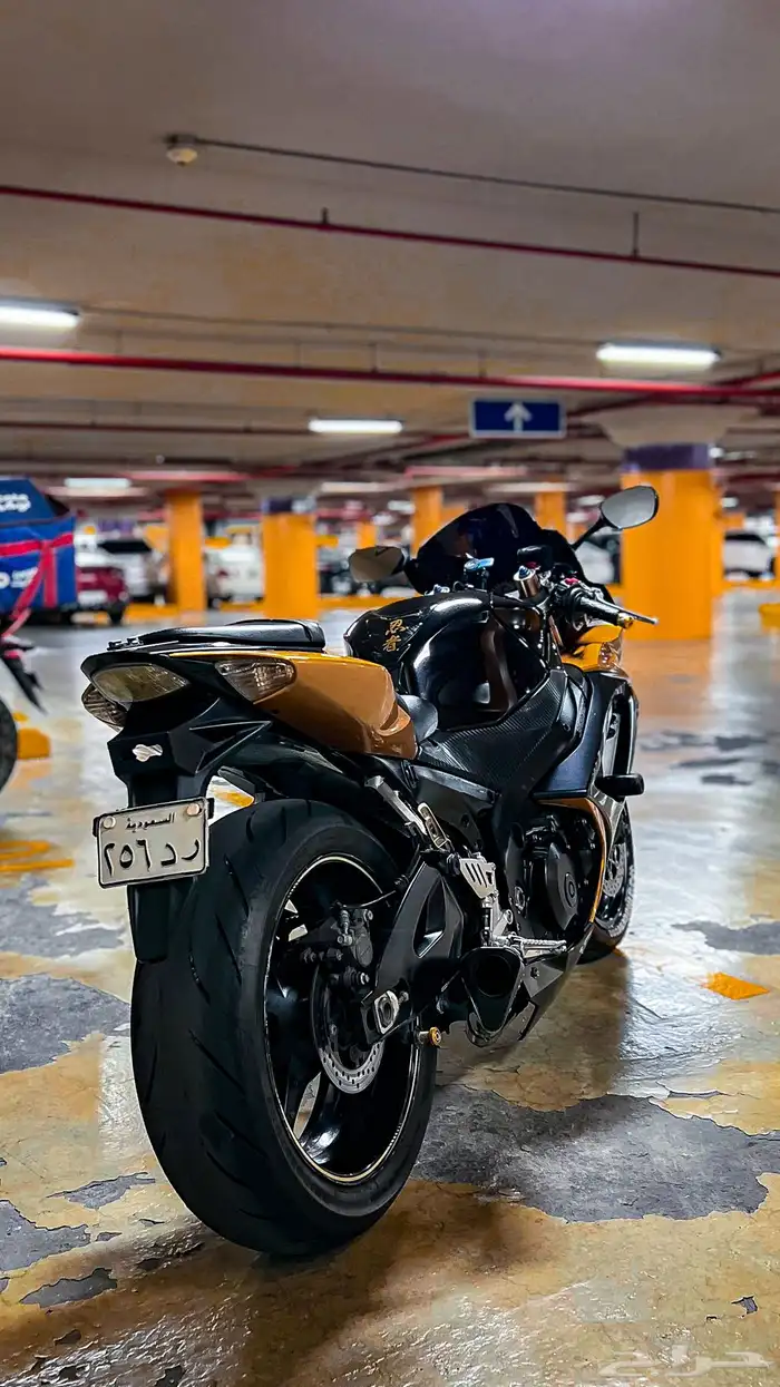 للبيع سوزوكي 1000 2008 فيابر وكاله 5