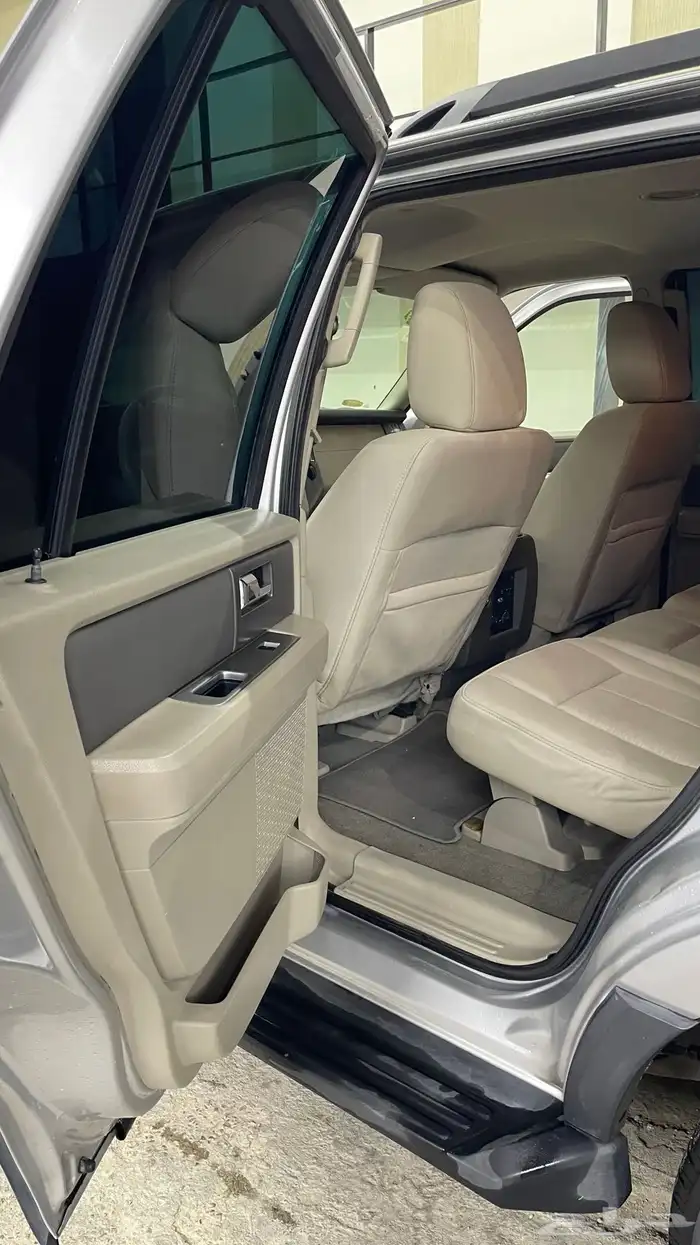 للبيع اكسبدشن 2012 نضيف 8