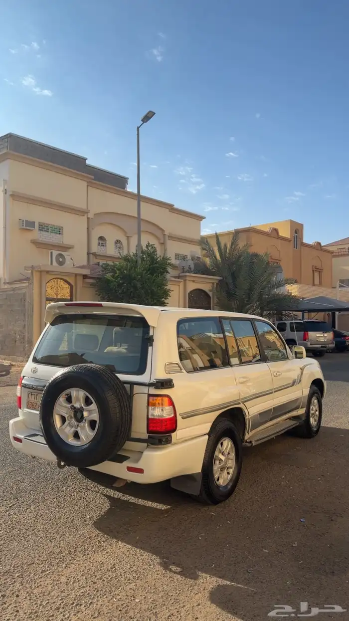 صالون مخزن جي اكس ار موديل 2000 للبيع 6