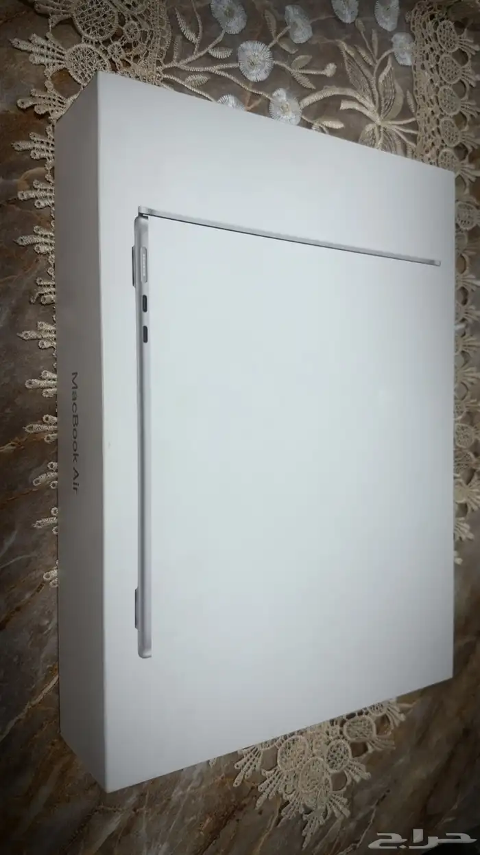 macBook air 13in m3 0