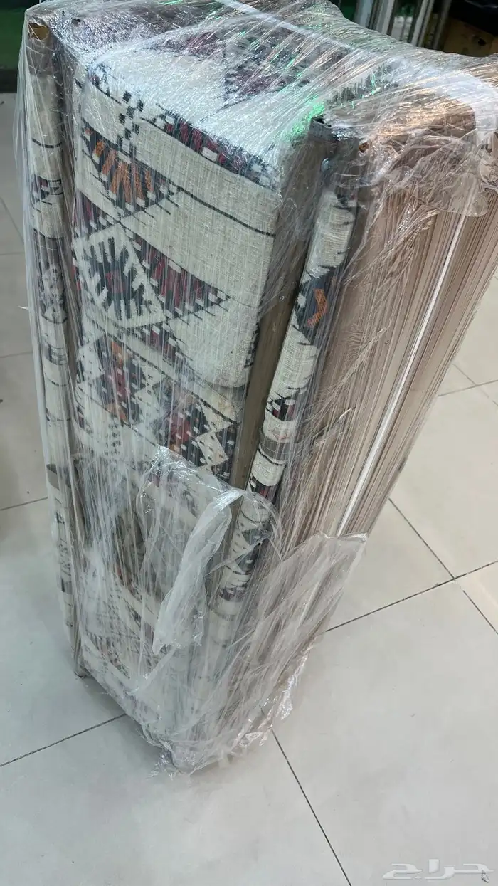 جلسة بر وكشتات 4 كراسي و4 مراكي وسجادة 2