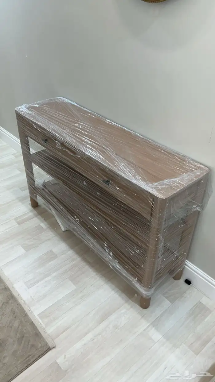 للبيع طاولات جديده 0