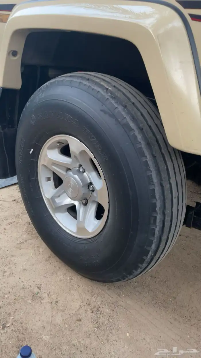 للبيع طقم اخو الجديد بالون صحاري اسعر1500 0