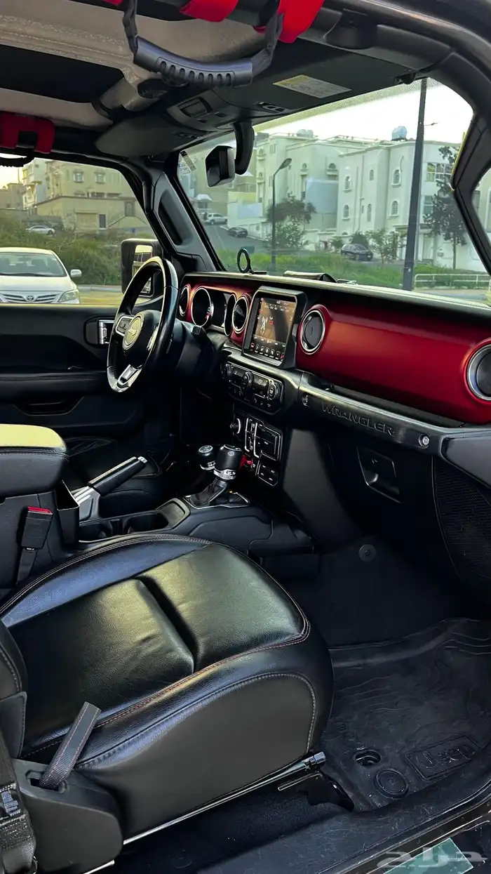 جيب لانجلر روبيكون اعلى فئه 6سرندر لون رصاصي غامق بدي بلد 22