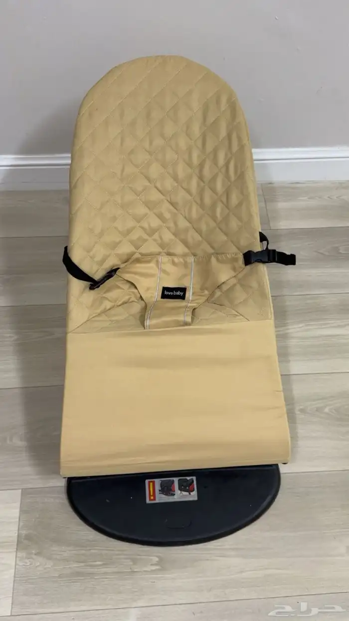 الهزاز ب100والعربيه100 والسرير 200 0