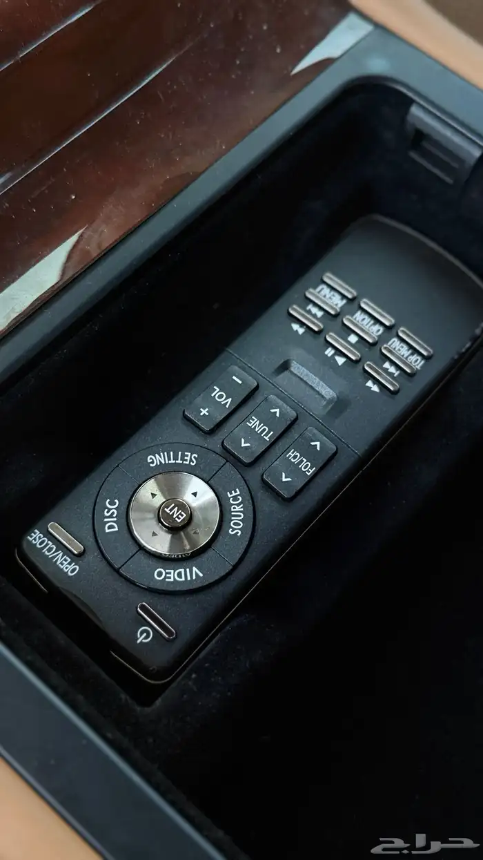 لكزس LS460L الشاص الطويل فل كامل من نوادر 36