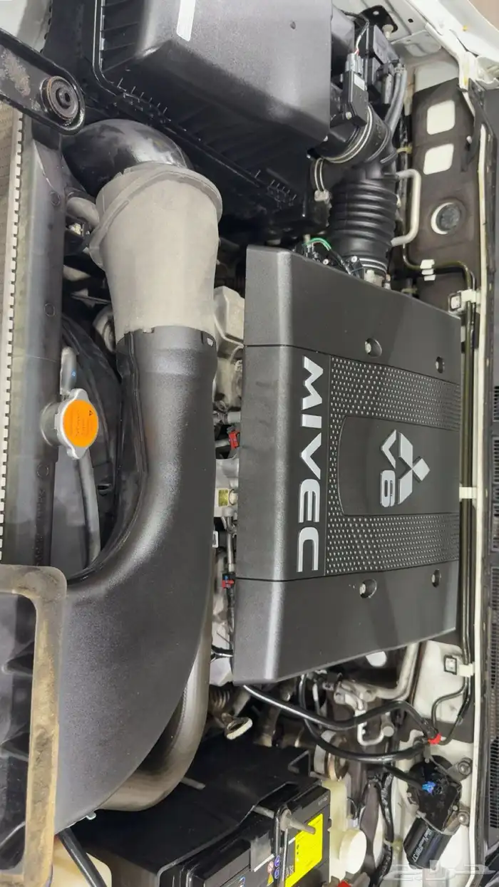 للبيع باجيرو قير عادي مكينه3800 18