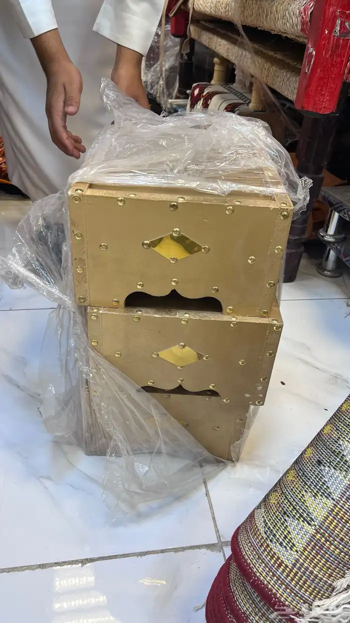 كمار تراثية وطاولات تراثية ومستلزمات مجالس خشبية 11