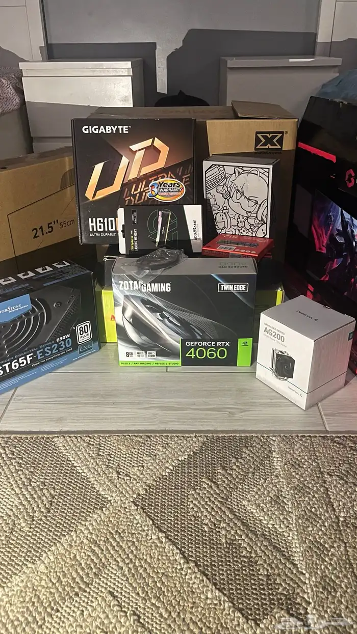 تجميعة PC مع الجانبيات 1