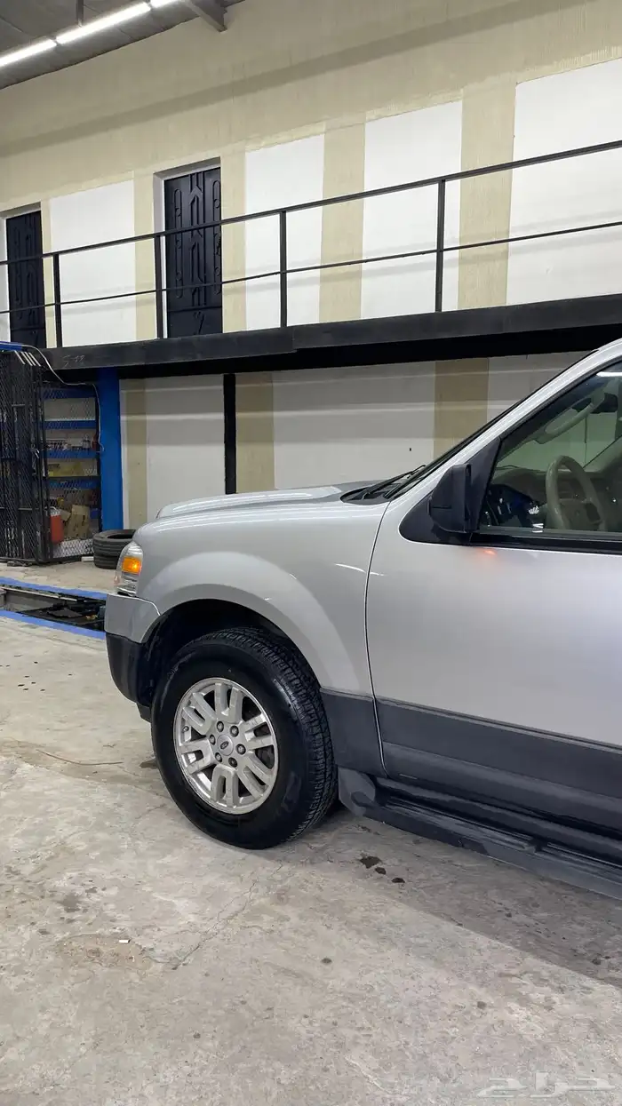 للبيع اكسبدشن 2012 نضيف 5