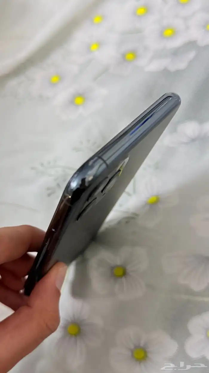 للبيع آيفون 11 برو ماكس 4