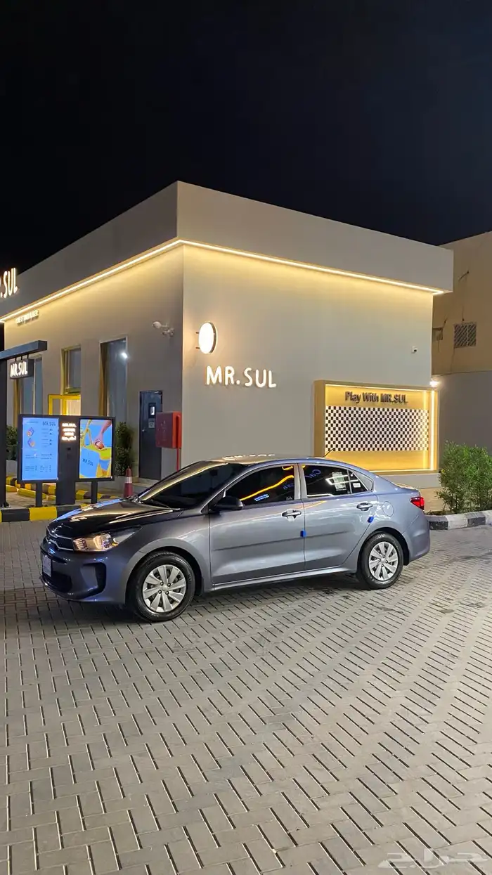 كيا ريو 2021 نظيف ممشى قليل للبيع 4