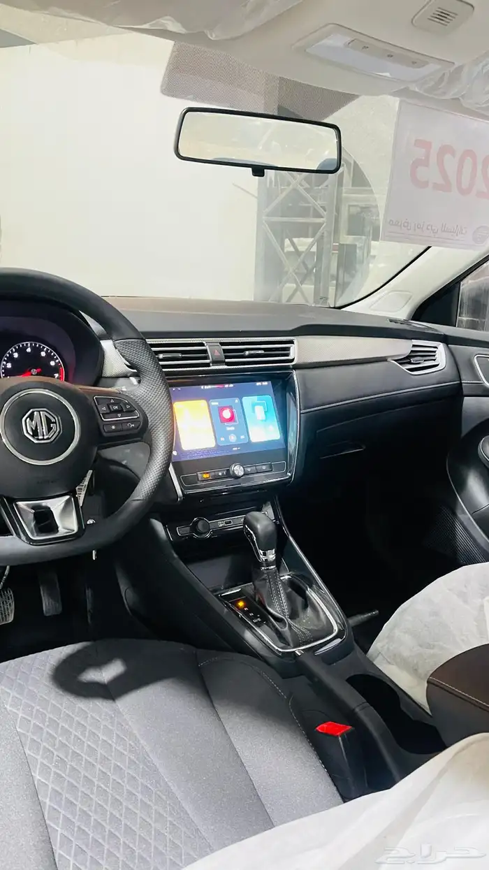 ام جي فايف استندر 2025 6