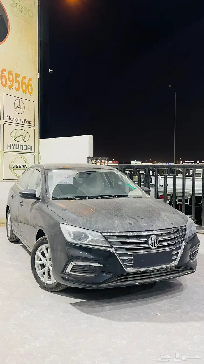 ام جي فايف استندر 2025 3