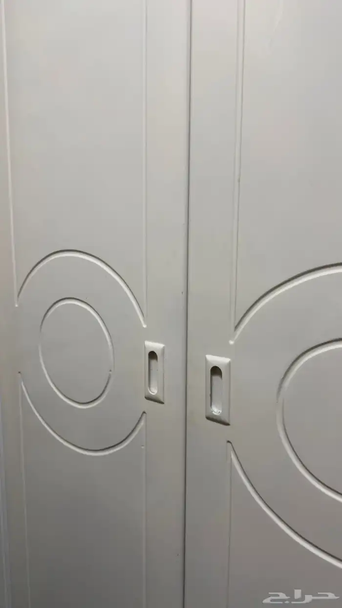 دولاب ملابس نظيف 2
