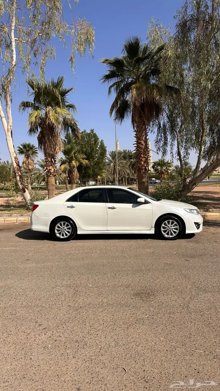 للبيع كامري 2013 1